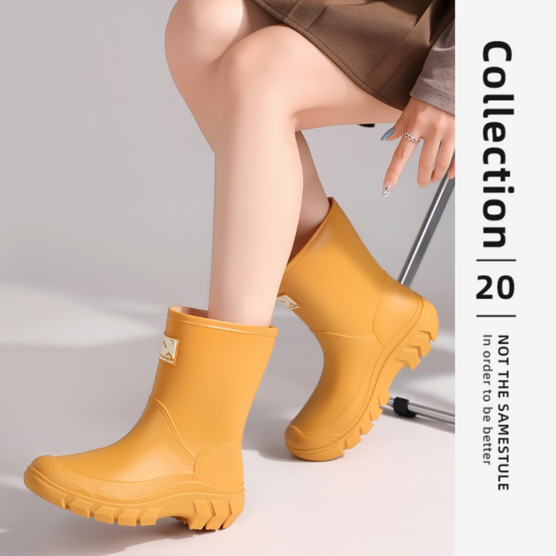 Women Fashion Online - Sepatu Bot Hujan Wanita Setengah Betis
