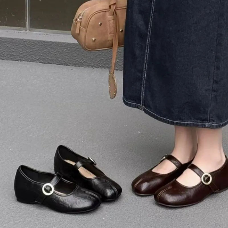 Sepatu Wanita Mary Janes Hitam - Women Fashion Online ulasan dan harga